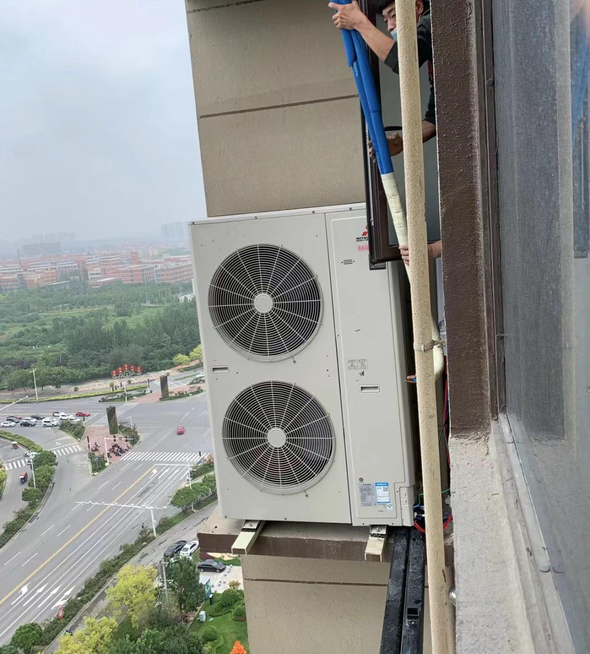 为什么风管机壁挂式空调贵得多,风管机空调为啥制冷差