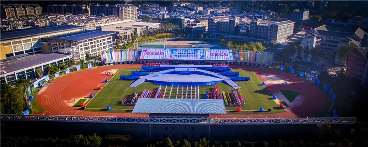 攀枝花家门口的好学校,攀枝花大河中学学校官网