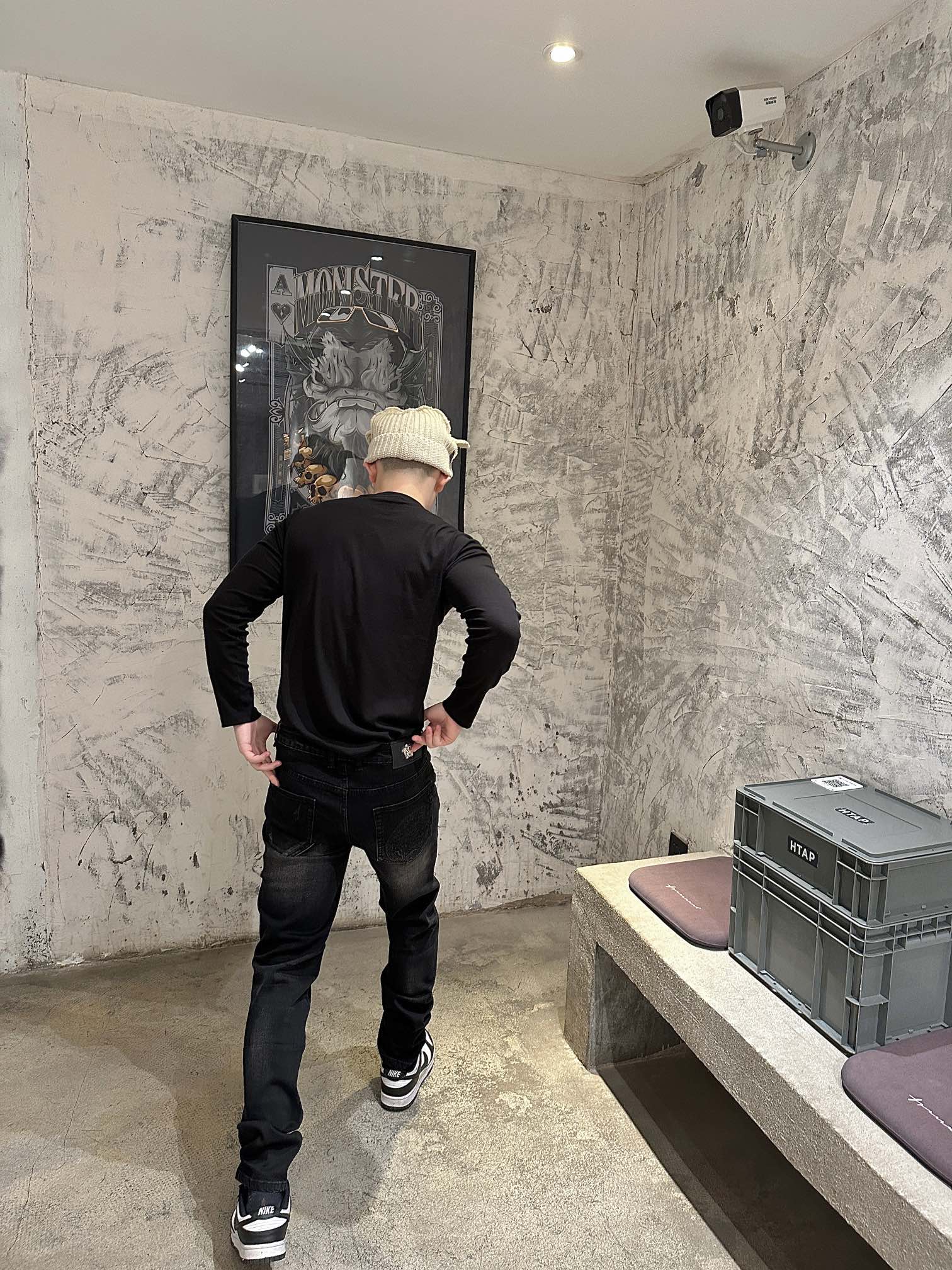 范思哲牛仔裤男款印花图案,大牌牛仔裤男款范思哲