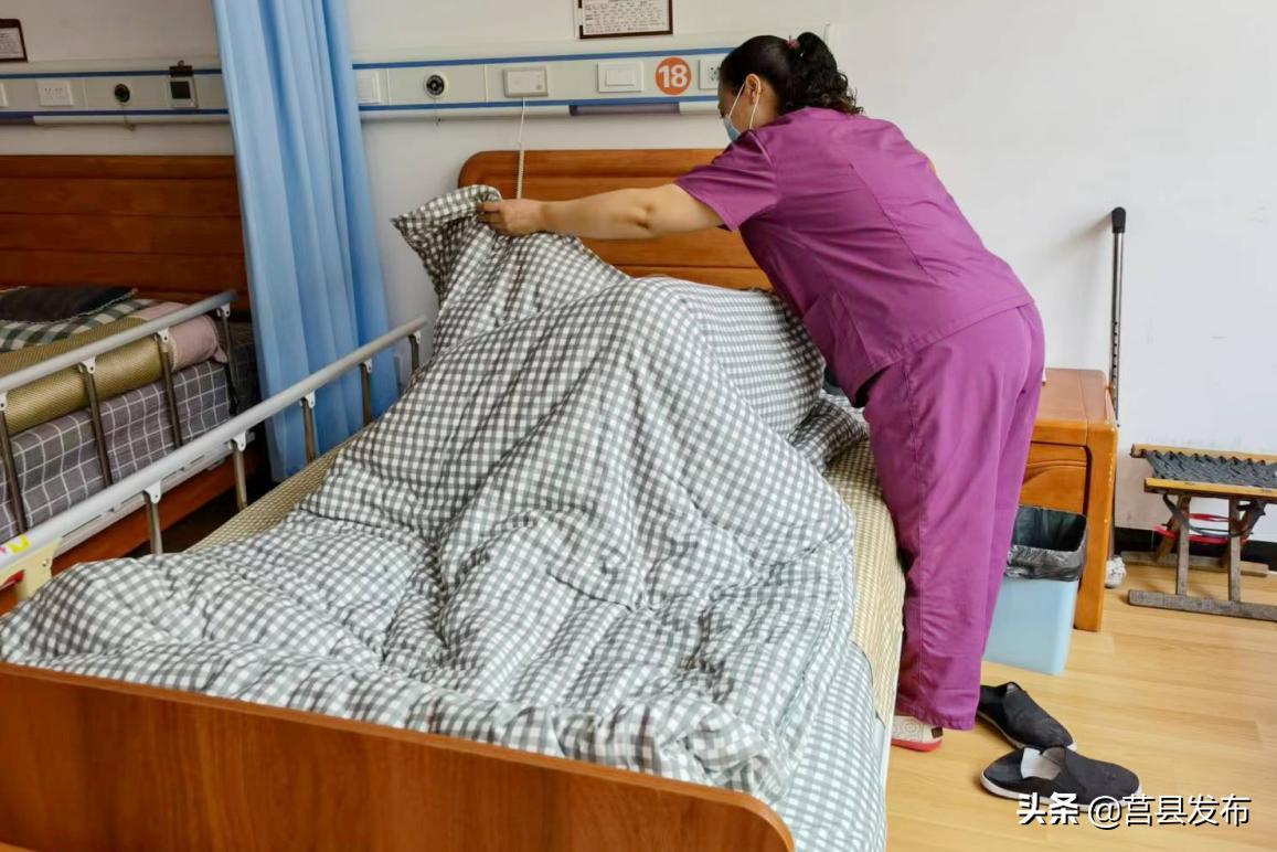 山东莒县：一推一剪暖人心剪出最美“夕阳红”