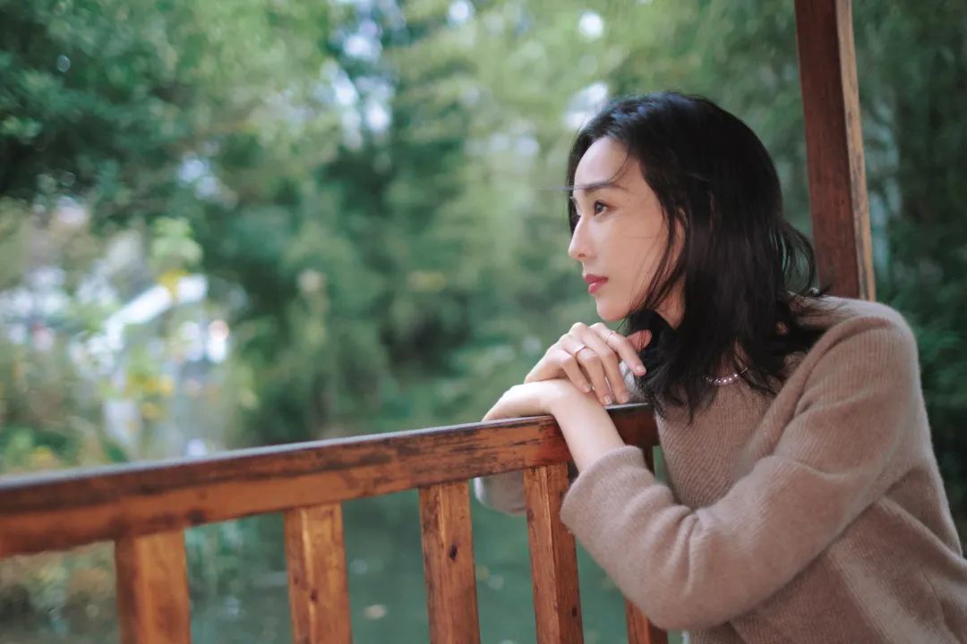 十分简单但是十分高级的穿搭,学这2种显高级的穿搭技巧