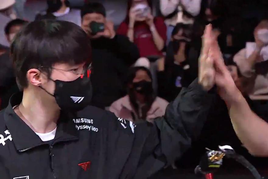 t1再输dkfaker赛前放狠话,t1vsdk击败faker泣不成声