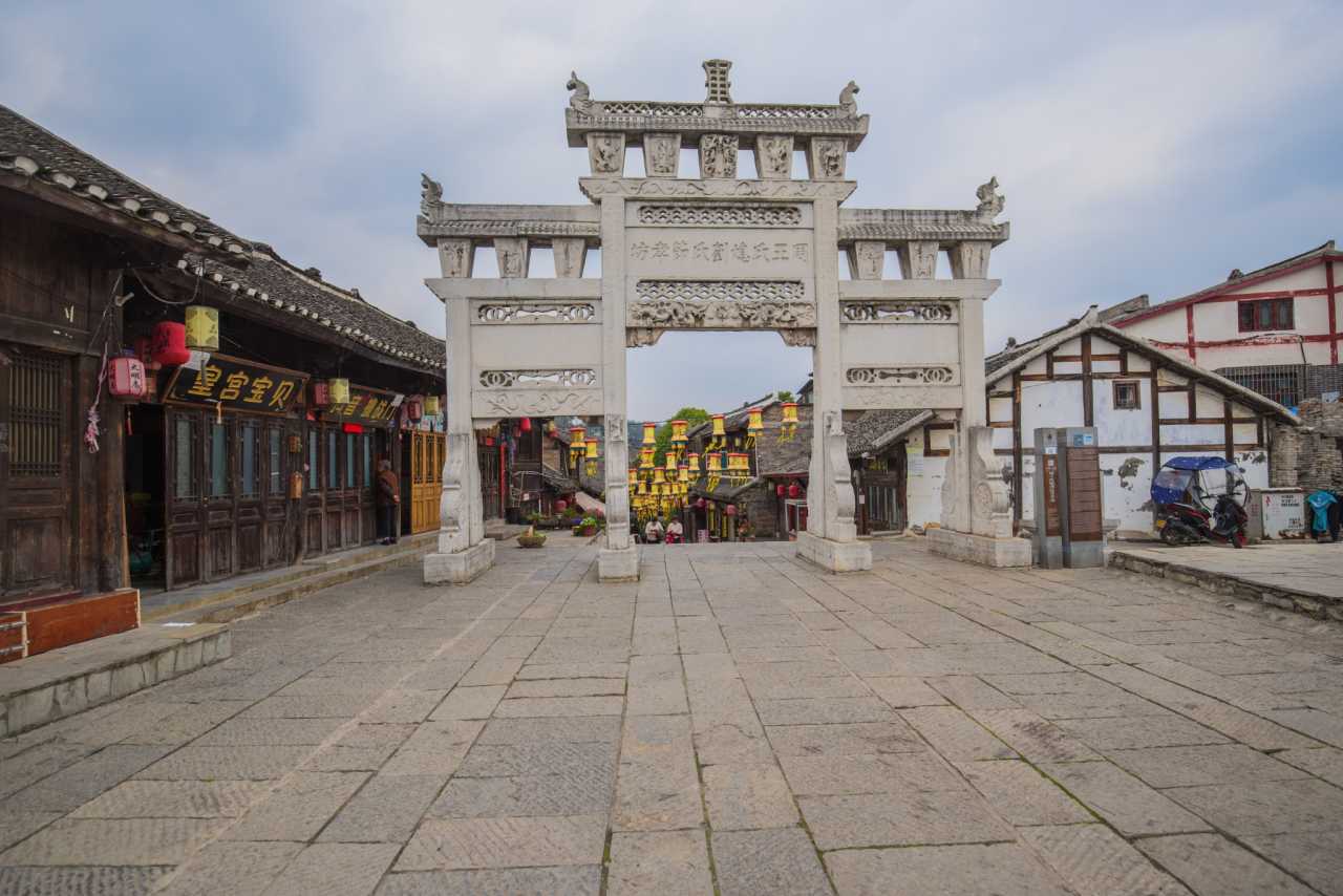 贵州青岩古镇旅游线路攻略,贵州省青岩古镇旅游攻略