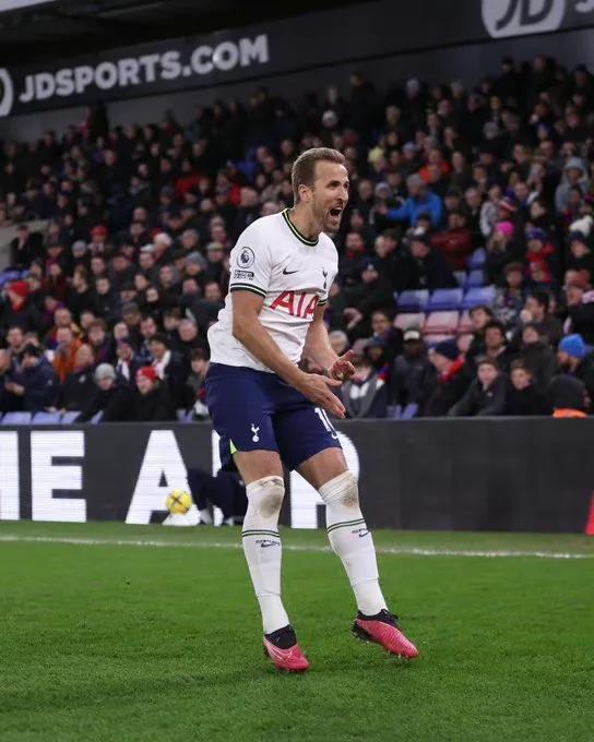 英超热刺力克曼城暂登积分榜榜首,英超积分榜利物浦2连胜升至第7