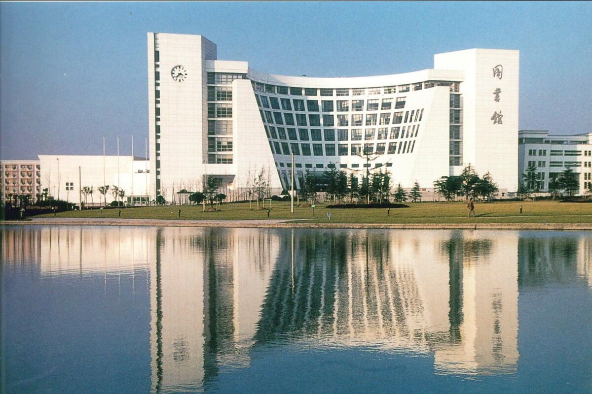 录取340人！上海大学2023年美术设计类专业录取分数线