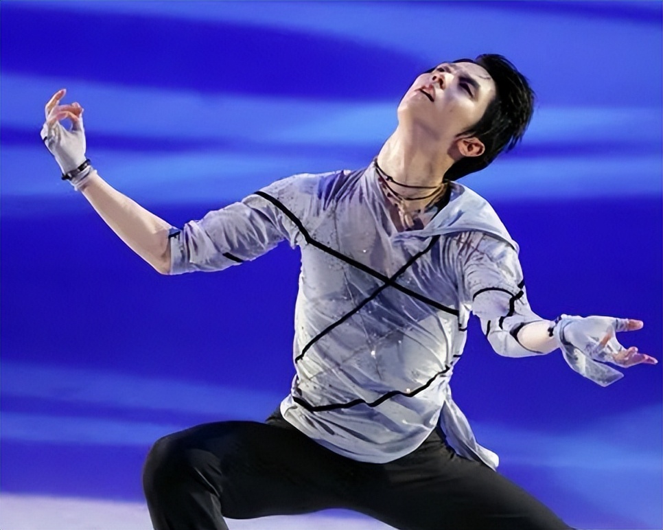 羽生结弦大头挂坠,羽生结弦手串被谁捡到