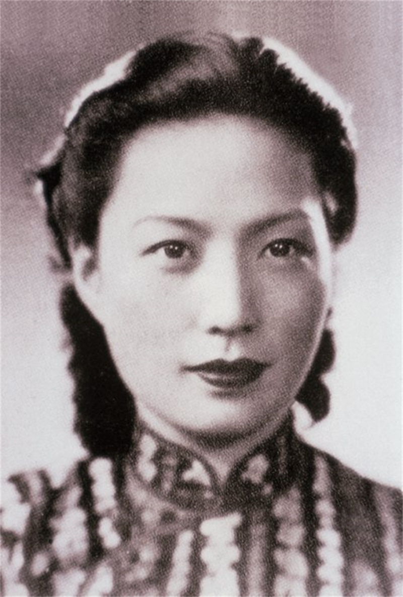 京剧演员孟小冬简介照片,京剧名角孟小冬