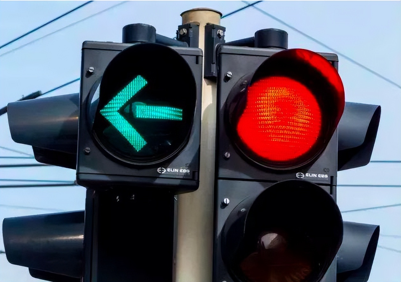 老版红绿灯正确走法口诀,红绿灯排列顺序口诀