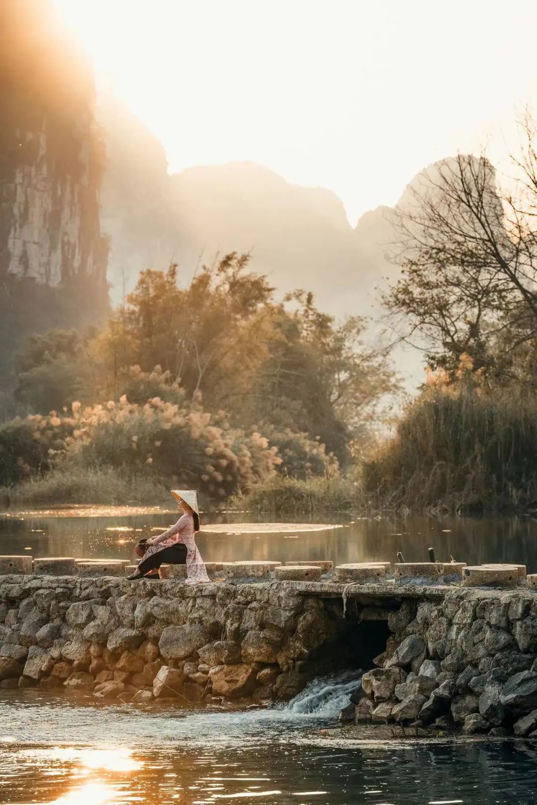 中越边境的山水桃源,藏有一家美到神仙艳羡的野奢巨作