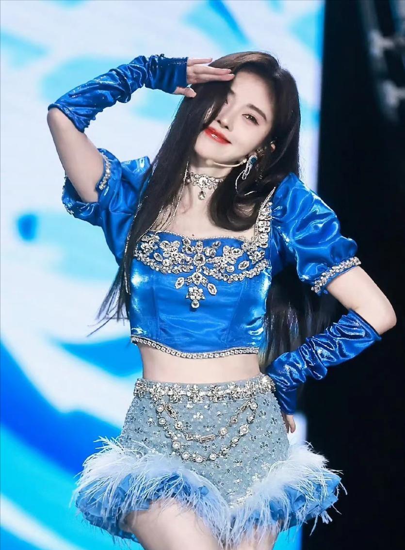 鞠婧祎赵丽颖角色混剪,鞠婧祎和赵丽颖的合拍视频