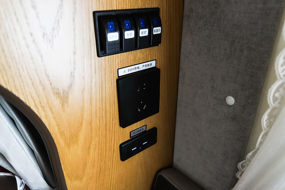 2023款最新国产c型小额头房车,商务房车推荐50万c型豪华房车