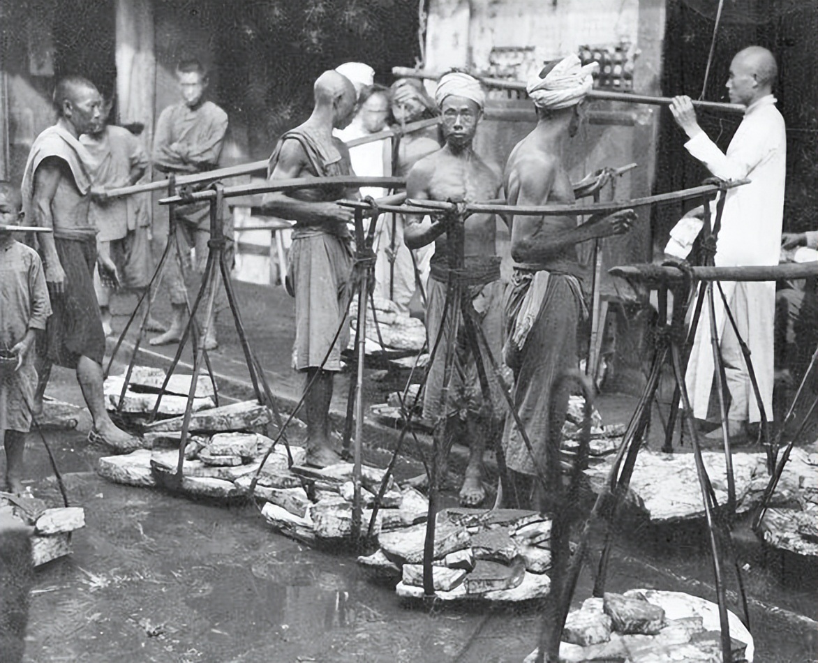 盐作为生活必需品，在古代，盐商的经济活动及其影响又是怎样呢