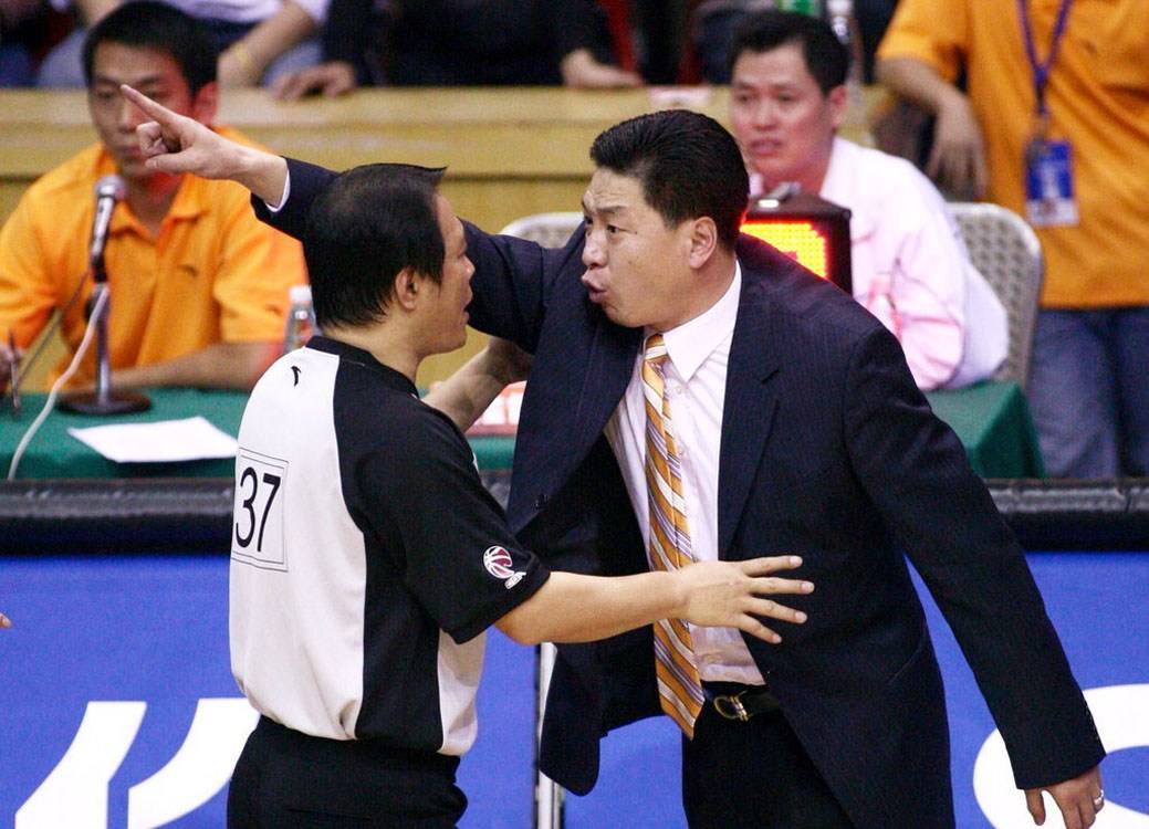 脾气最暴躁的篮球主教练,脾气暴躁的运动教练