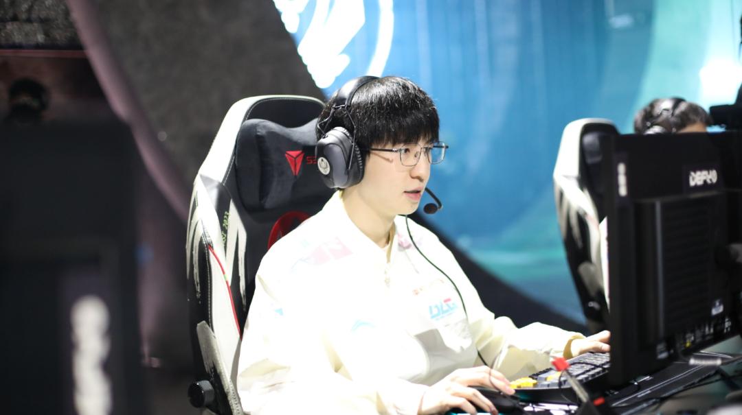 杭州亚运会中国队名单公布，多达30人集训！中单最少辅助最多