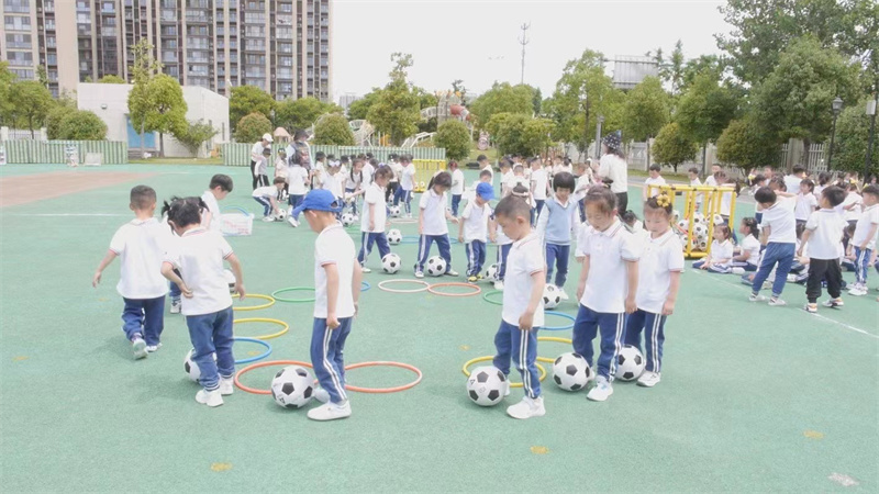 强体魄抗疫情,节奏感强的抗疫舞蹈