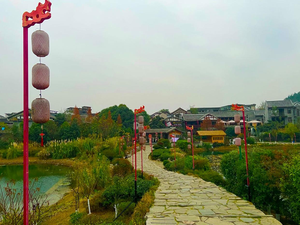 青岩古镇旅行攻略哪里实惠,青岩古镇旅行攻略哪里实惠点好