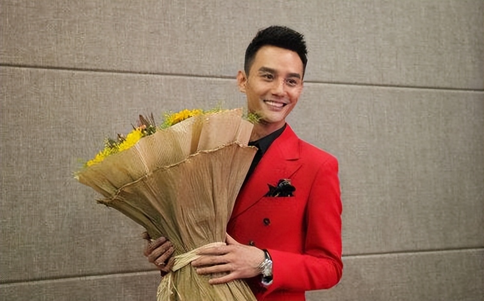 王凯谈患病经历视频,王凯爸爸什么病