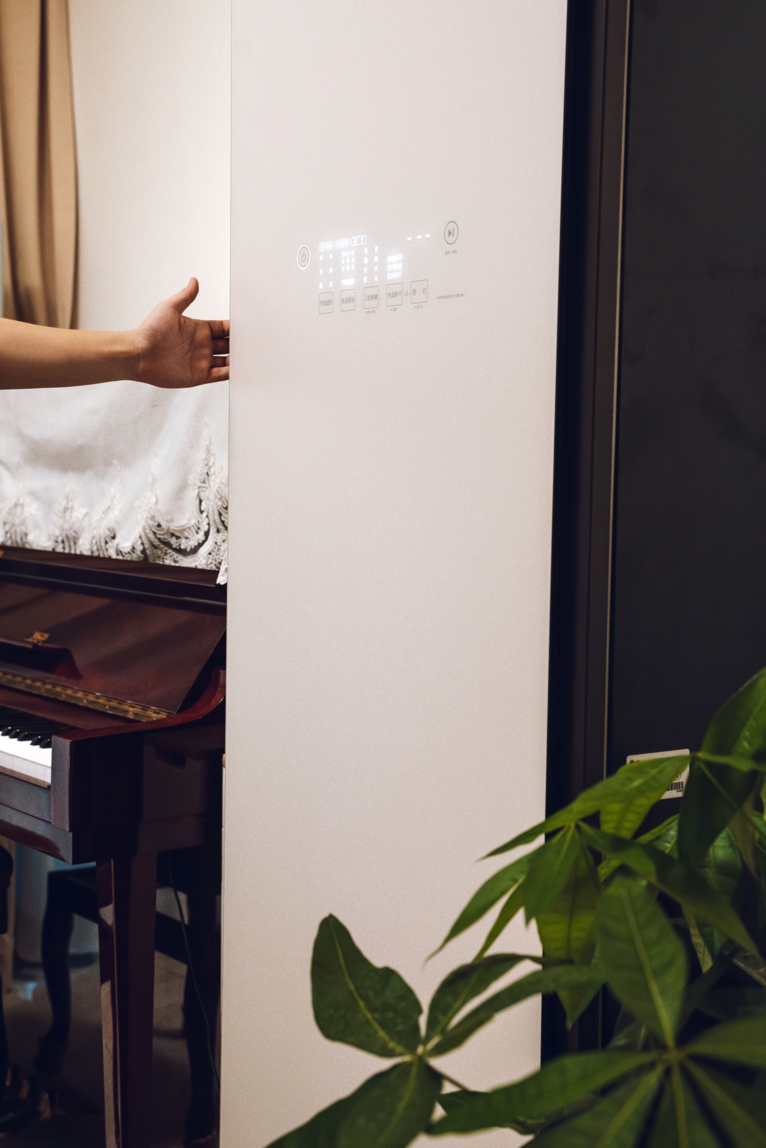 天骏智能衣物护理机使用视频,智能小型衣物护理机