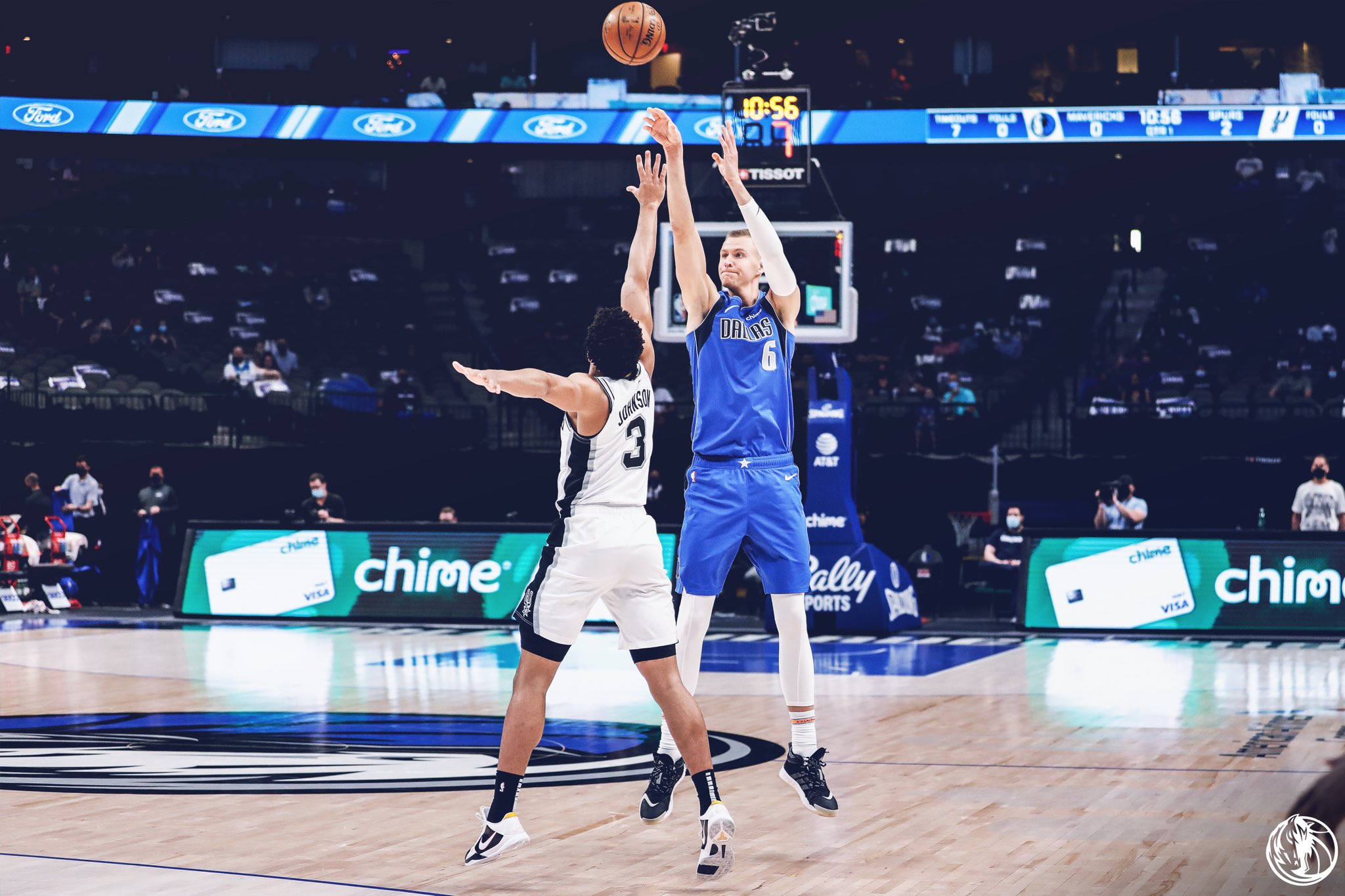 2k官方库里三分能力值高达99,库里生涯2k能力值