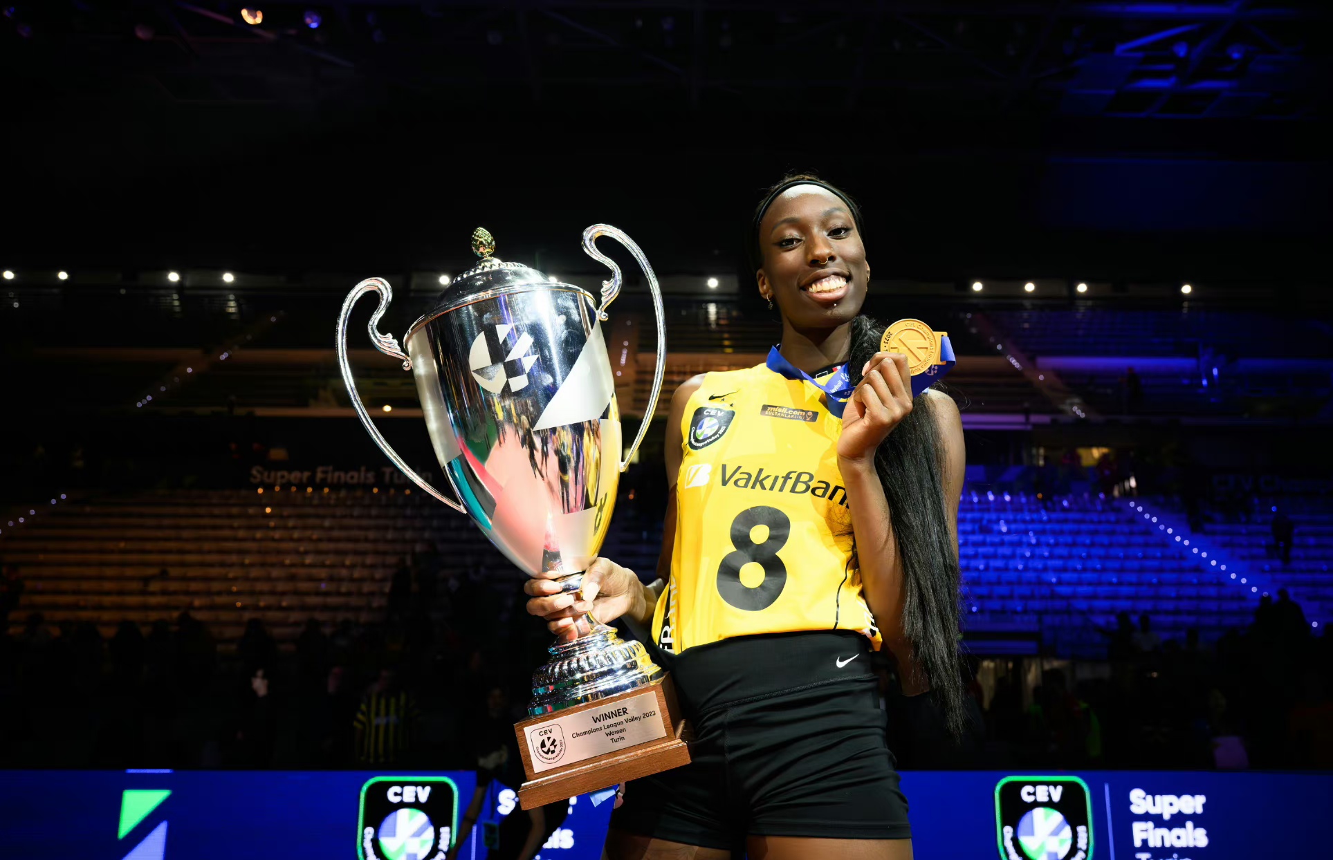 埃格努强力接应,埃格努23分难救主