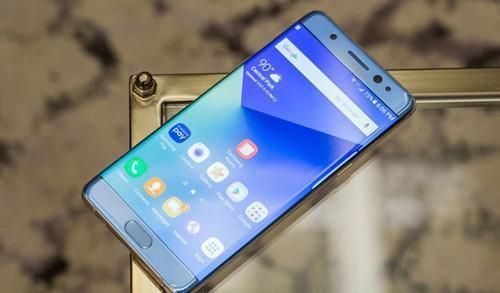 三星手机最新款出货量,三星手机配置低价格高