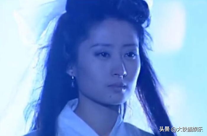 长得显老有多吃亏？这4对明星，年龄不相上下，看脸却像差了辈分