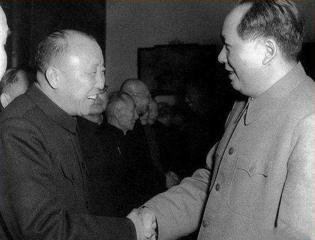 一悍将写信给毛主席:我在“那边”只是中将,有什么资格评上将?