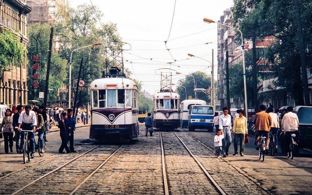 侵华日军老照片：女子自愿脱衣服让日本人拍摄，被拍下大尺度照片
