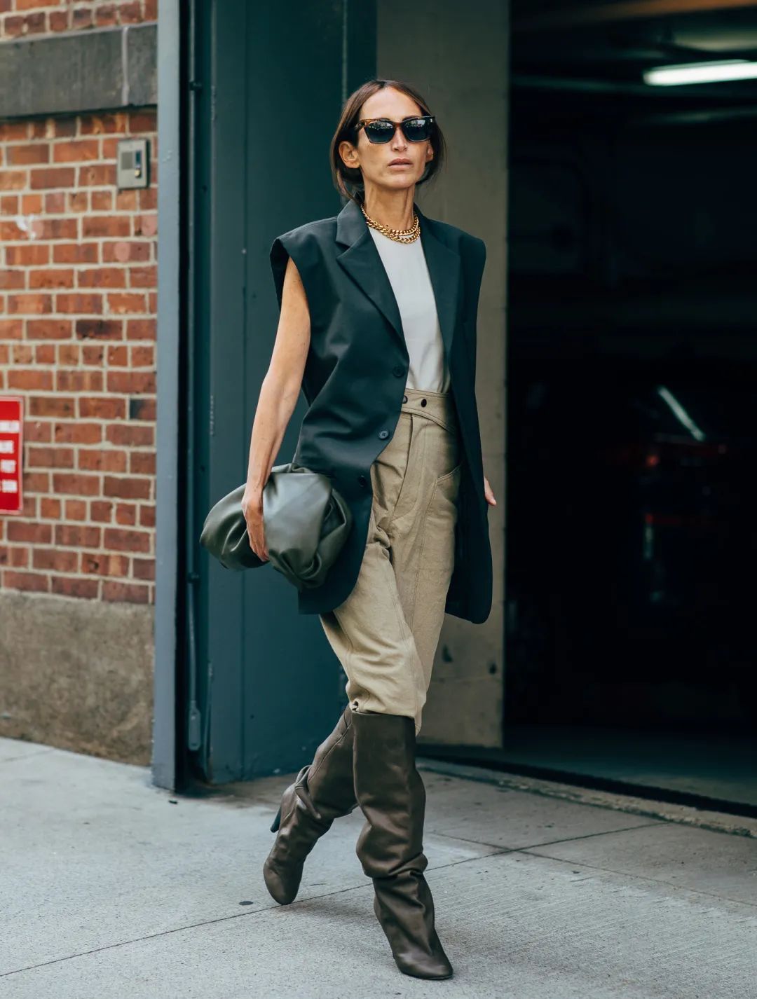 今年流行纯金链款式,颈链饰品推荐最新款金属