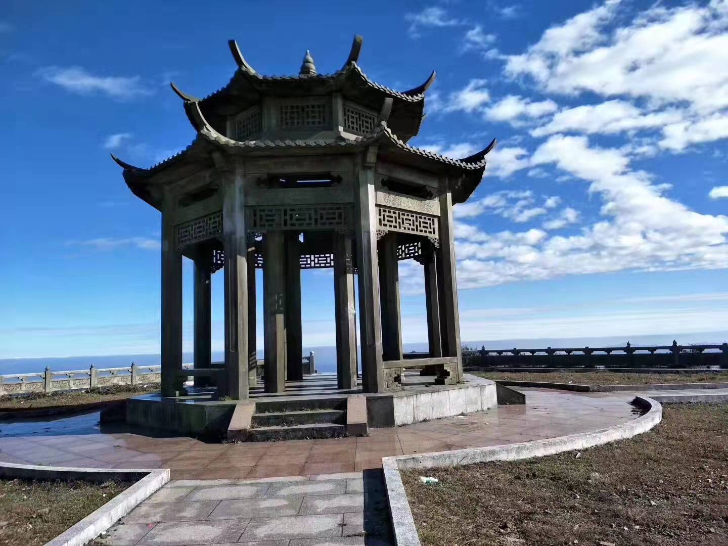 巍峨莲花山,巍巍莲花山