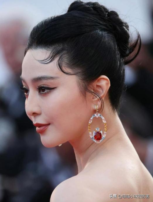 短粗手的女明星,粗短手女星