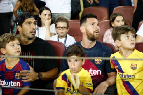 梅西三个儿子世界杯,梅西和他的三儿子暖心互动
