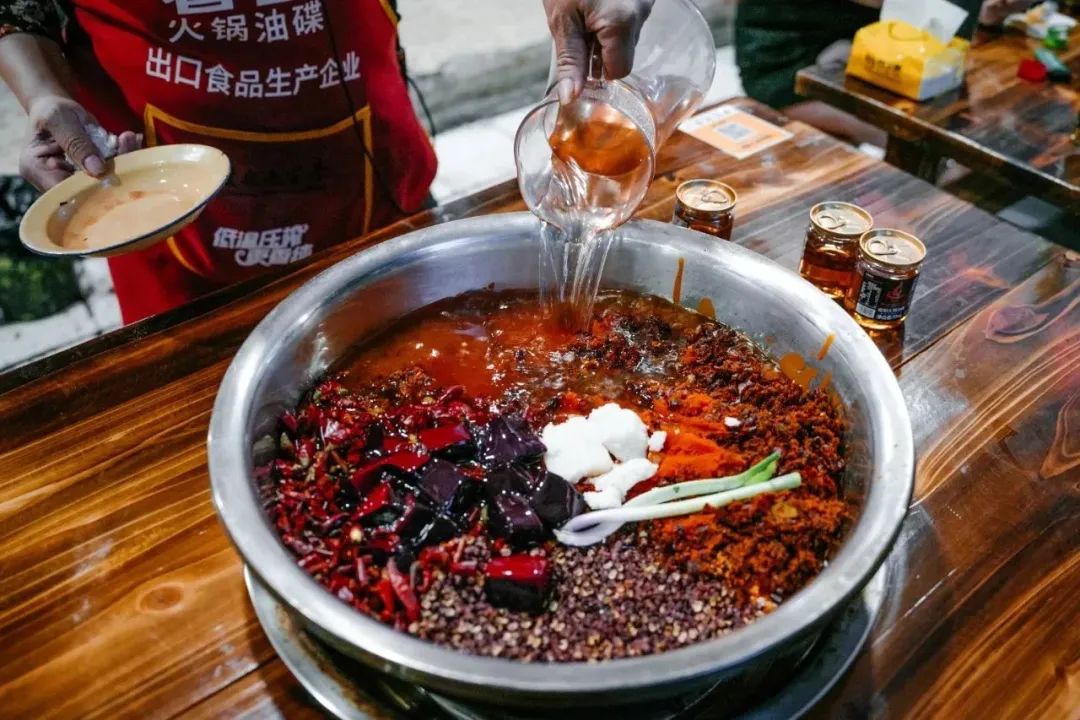 去成都必打卡的8家地道馆子,成都本地人必吃十大馆子排名
