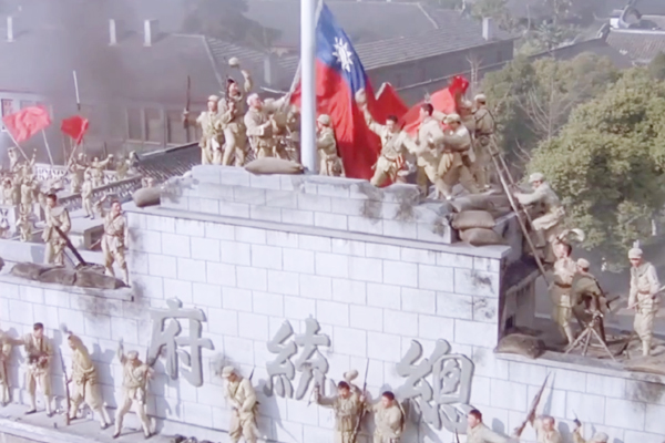 毛主席写下一首七律，8句诗包含8个典故，多亏秘书从废纸篓里捡回