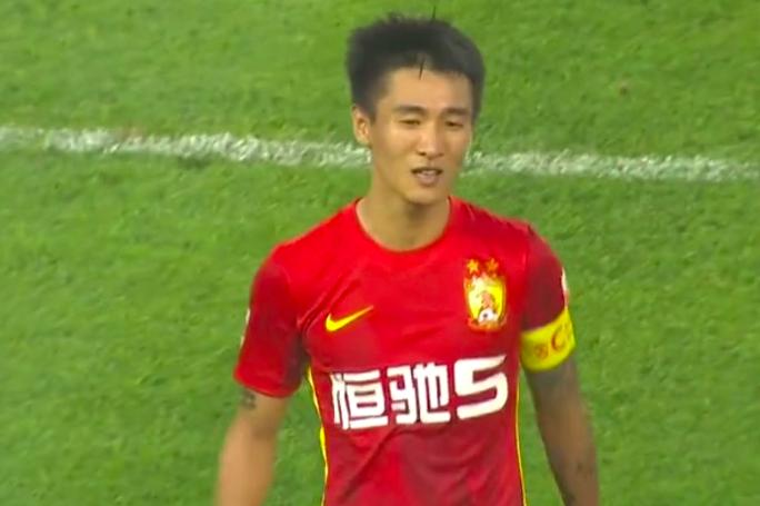 8倍镜头回放国足丢球,中超史上最严重冲突韦世豪