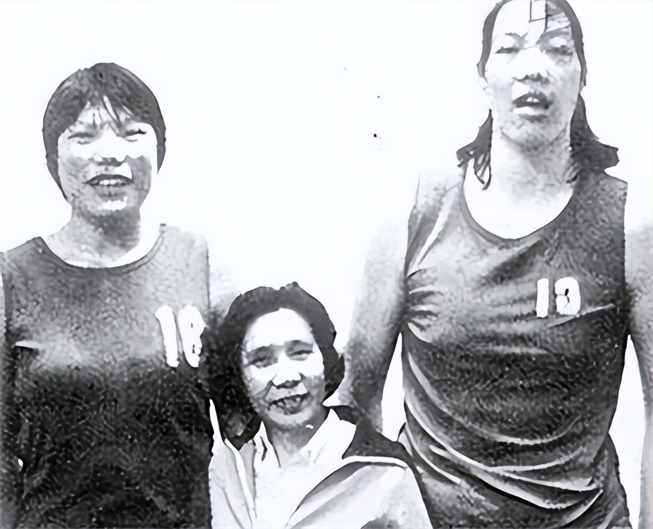 女篮陈月芳年轻时候身高体重,中国女篮巨人陈月芳