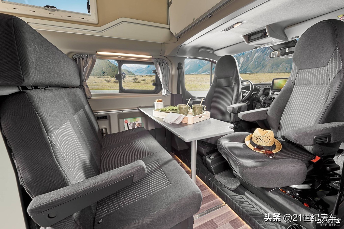 5座布局的福特低顶房车,2020款福特f550地球漫步者房车