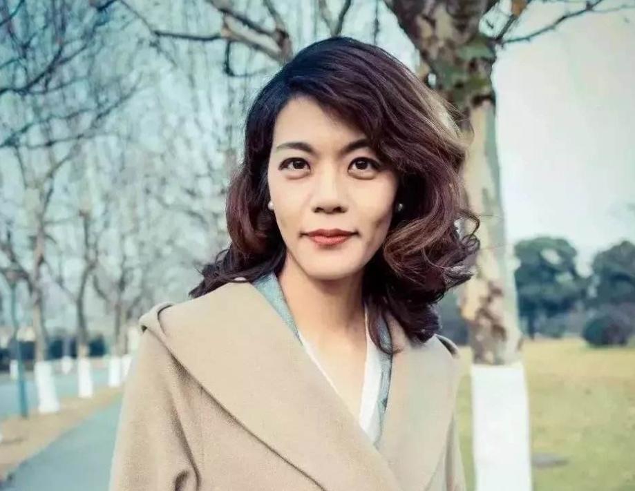 复旦大学女教授陈果对死亡的领悟,上海女教授陈果哪个字读错了