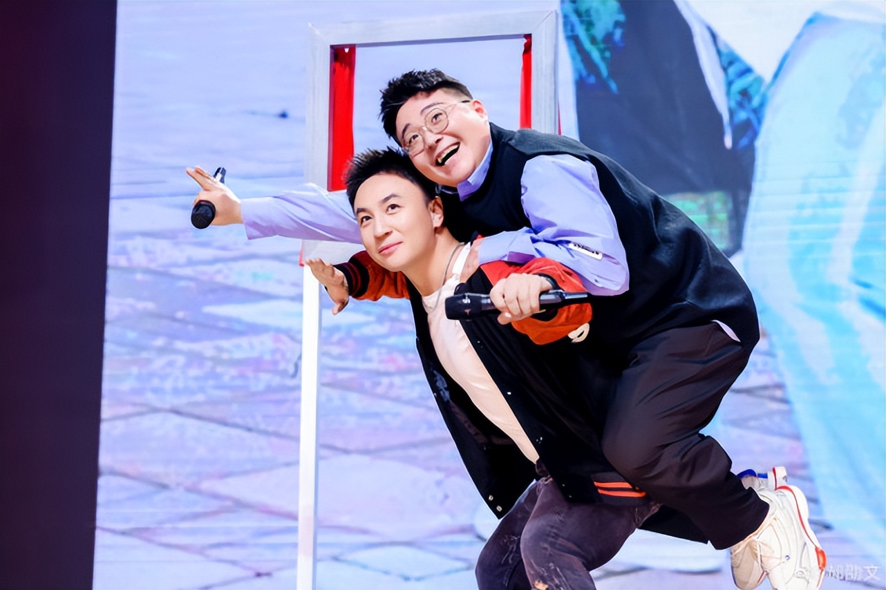 郝劭文求婚成功现场照曝光,郝劭文求婚女友简介