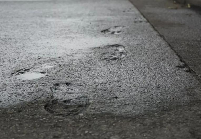 03年轰动中央的大案，19岁少年偷走高考试卷，万千考生因此落榜