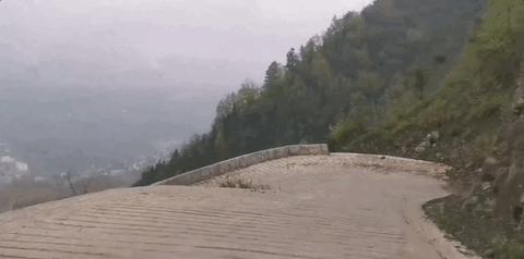 语文是体育老师教的后面是啥,语文是体育老师教的吗高情商回复