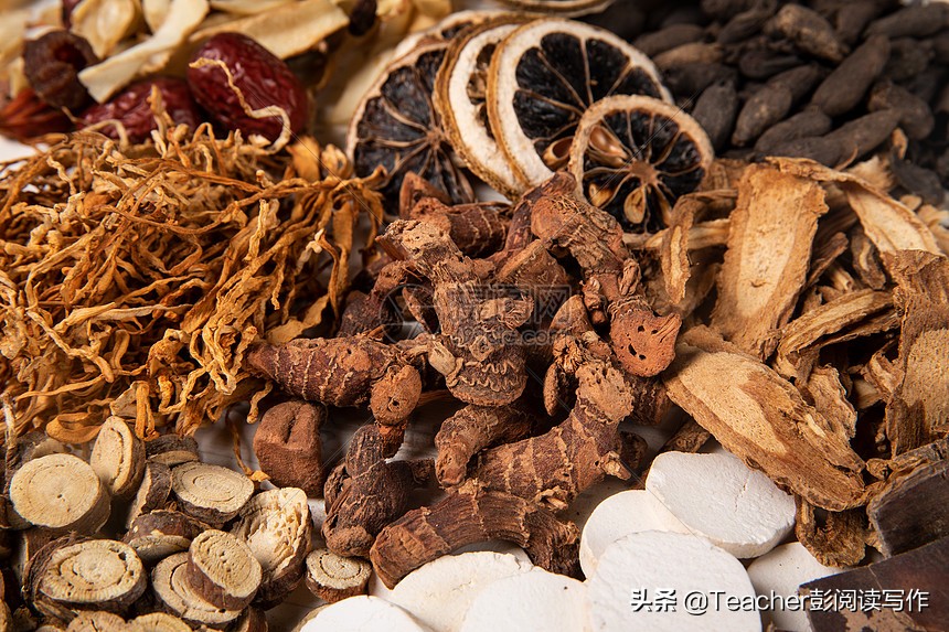 真情自然流露六年级第三单元范文,六年级下册让真情自然流露作文