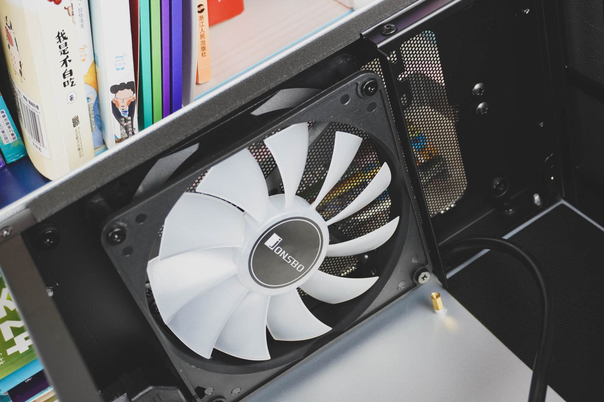 如何缩小主机机箱空间,机箱空间太小了咋办