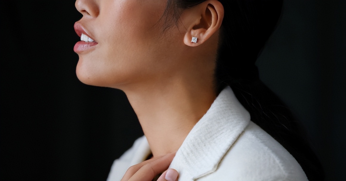 独特灵动的璀璨之星｜BlueNileAstor™系列钻石闪耀呈现