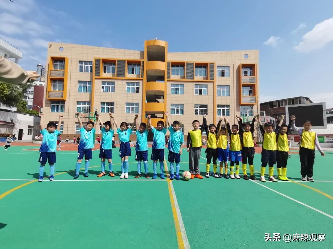 巴中市实验小学向风而行始于足下