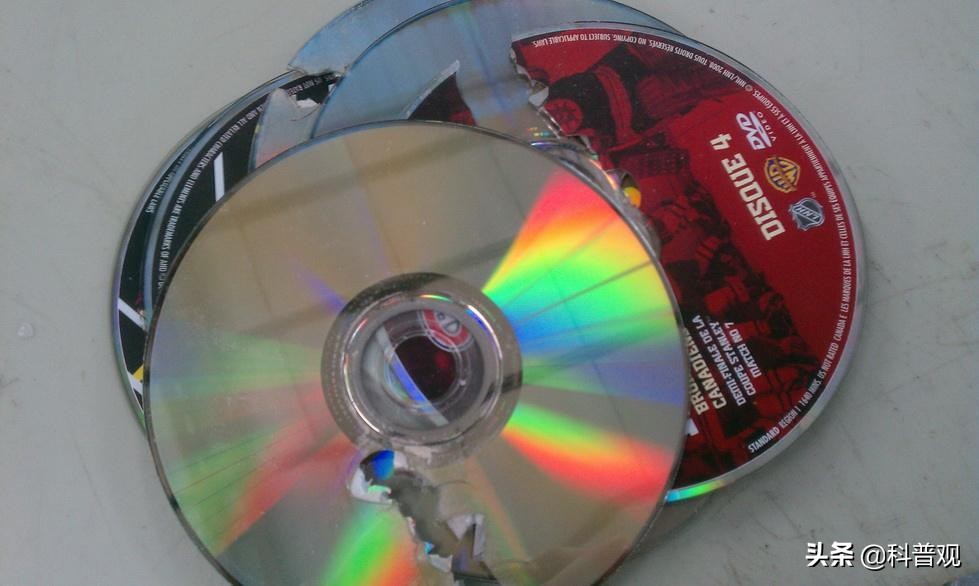 为啥还有人在收旧DVD光盘,废旧光盘有何价值?有人靠它年入20万