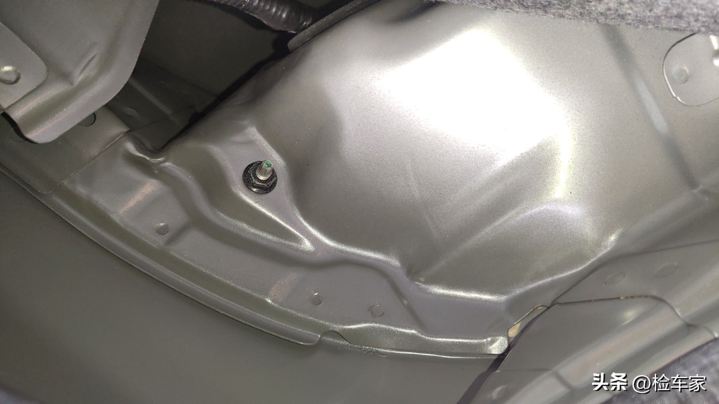 8年只开了不到2万公里的车能买不,8年才2万公里的车需要换轮胎吗