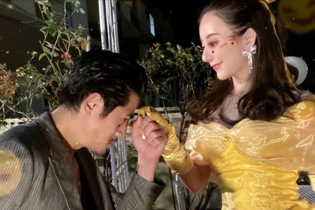 方媛晒合影为老公庆生,方媛晒礼物秀恩爱