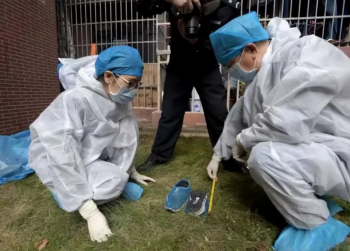 掏肠恶魔乔建国：花季少女夜路回家，惨遭毒手小肠被从*体下**掏出