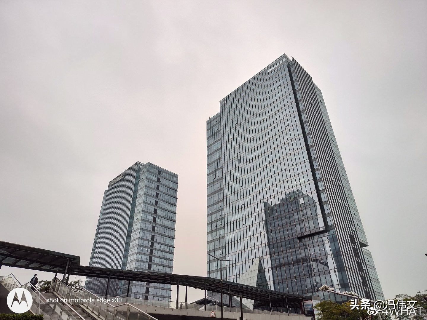 摩托罗拉edgex30运行速度对比,摩托罗拉edgex30实测热不热